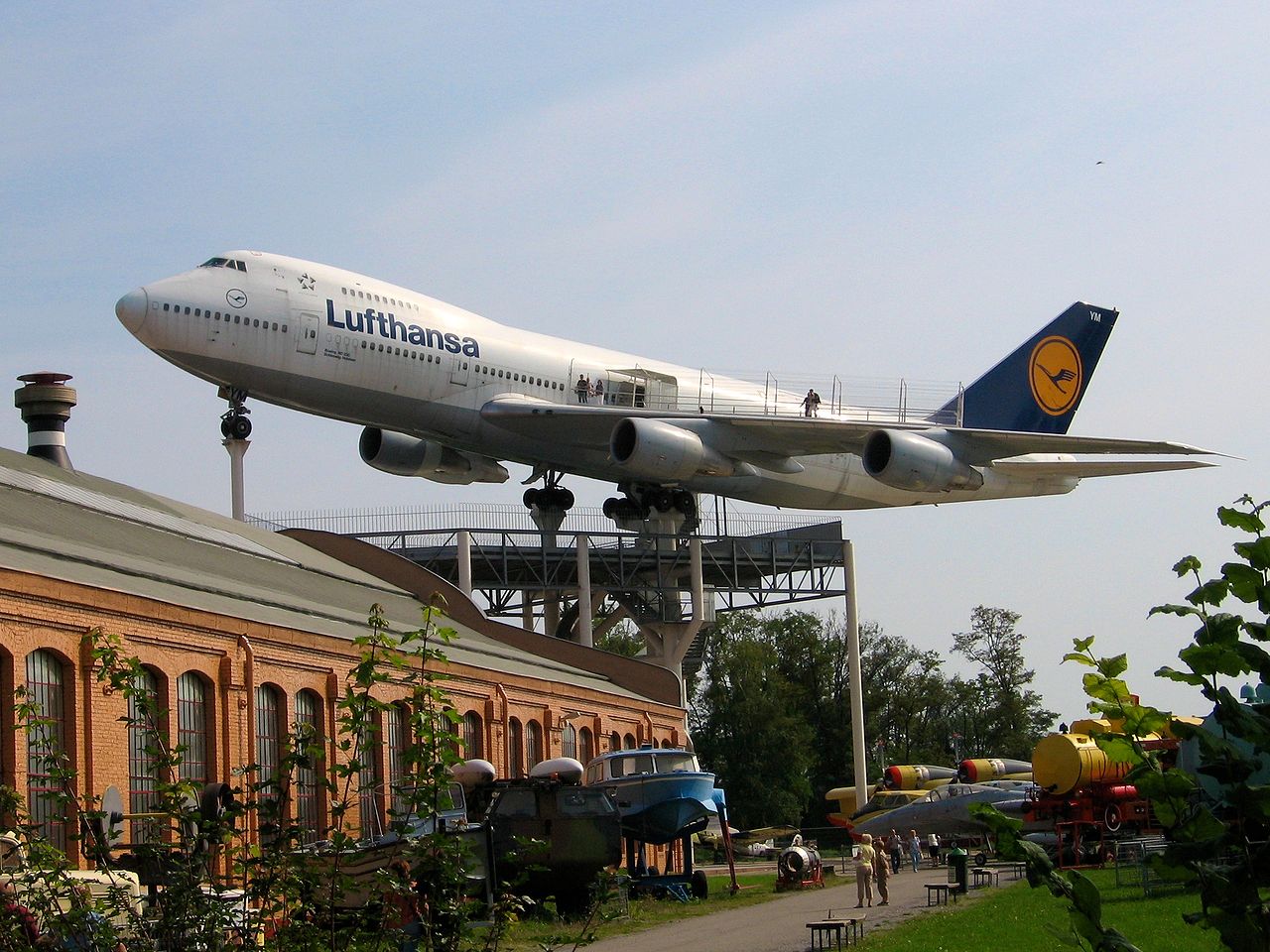 1280px-Speyer_Technical_Museum_LH_747.jpg